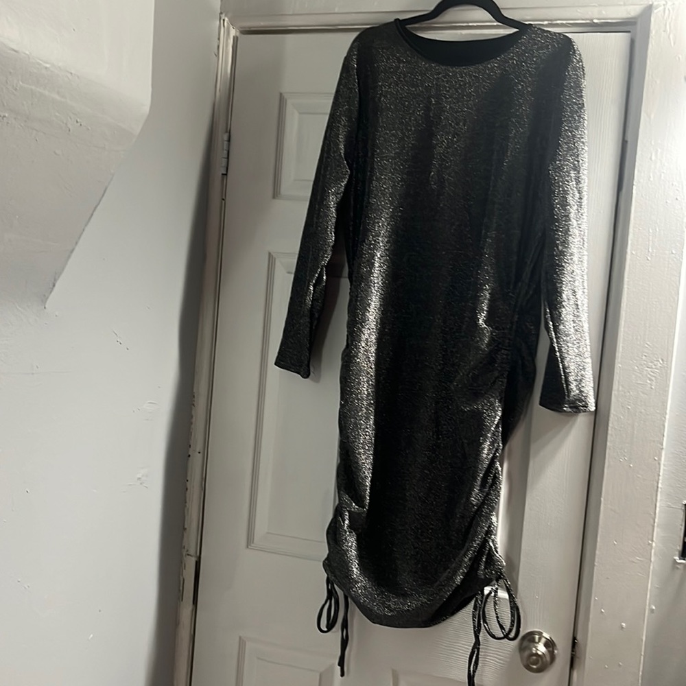 Sparkly rouched side dress